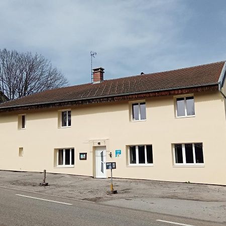 Les P'Tites Pistes Bed & Breakfast Chaux-des-Pres Luaran gambar