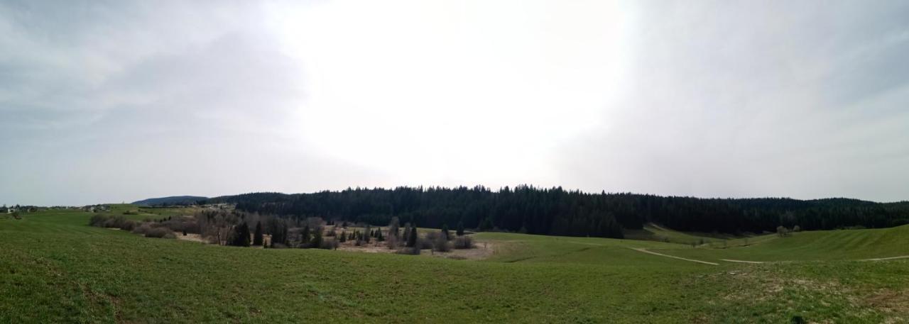 Les P'Tites Pistes Bed & Breakfast Chaux-des-Pres Luaran gambar