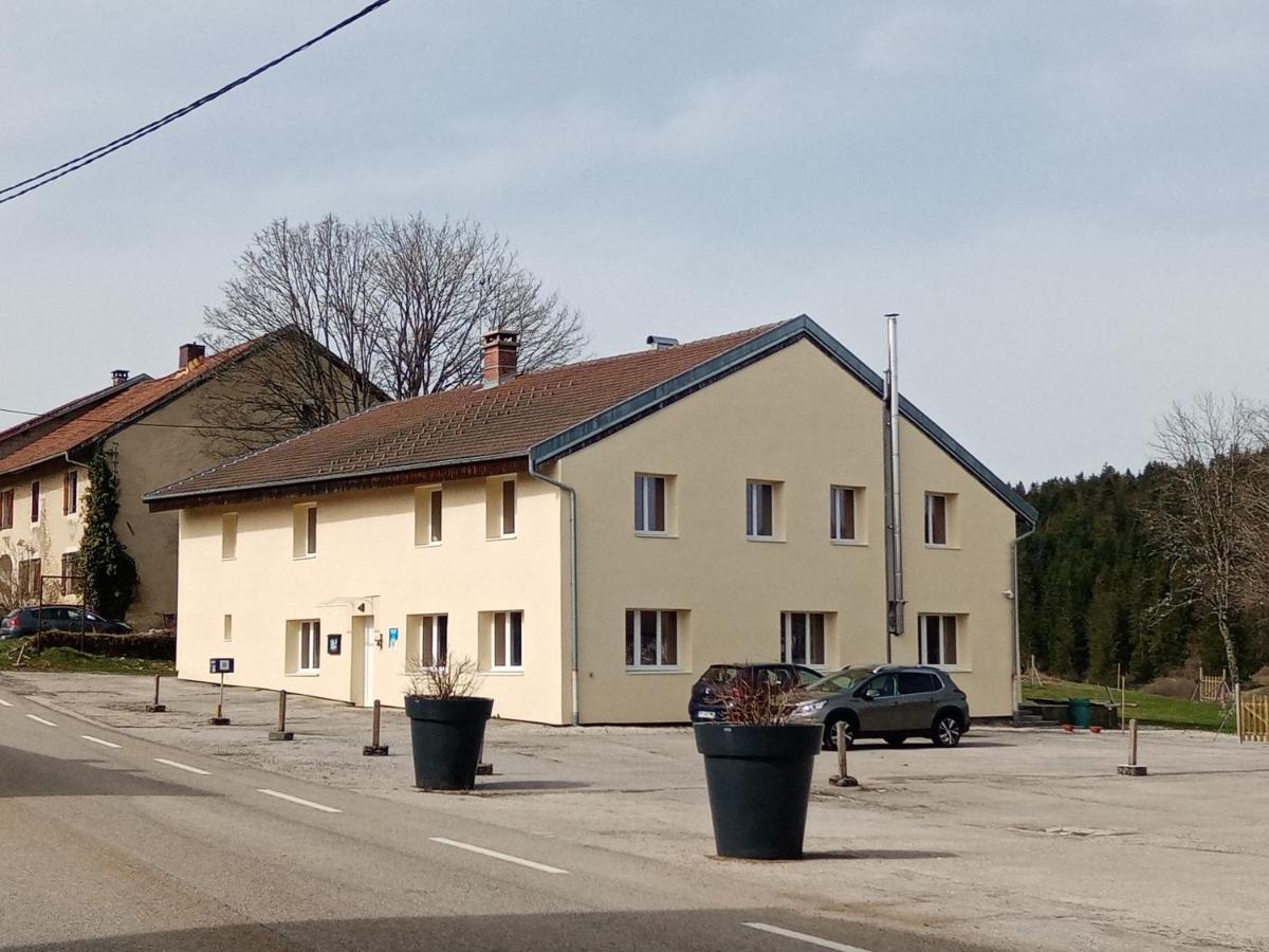 Les P'Tites Pistes Bed & Breakfast Chaux-des-Pres Luaran gambar